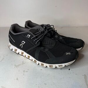 On Cloud Running Shoes Swiss Engineering Black & White Sneakers